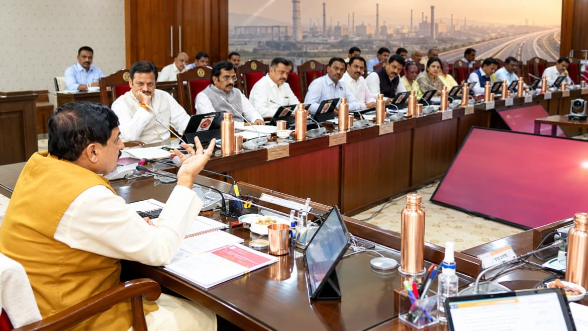 MP Industrial Corridor: जबलपुर से इंदौर तक विकास की रफ्तार, ₹3 लाख करोड़ के निवेश से इन 6 जिलों को होगा सबसे बड़ा फायदा