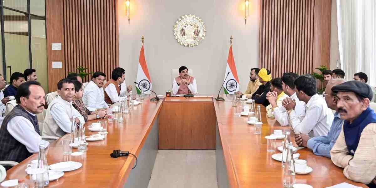 13% होल्ड अभ्यर्थियों के लिए सरकार को 3 दिन की मोहलत, OBC महासभा ने मुख्यमंत्री को सौंपा 14 सूत्रीय मांगपत्र